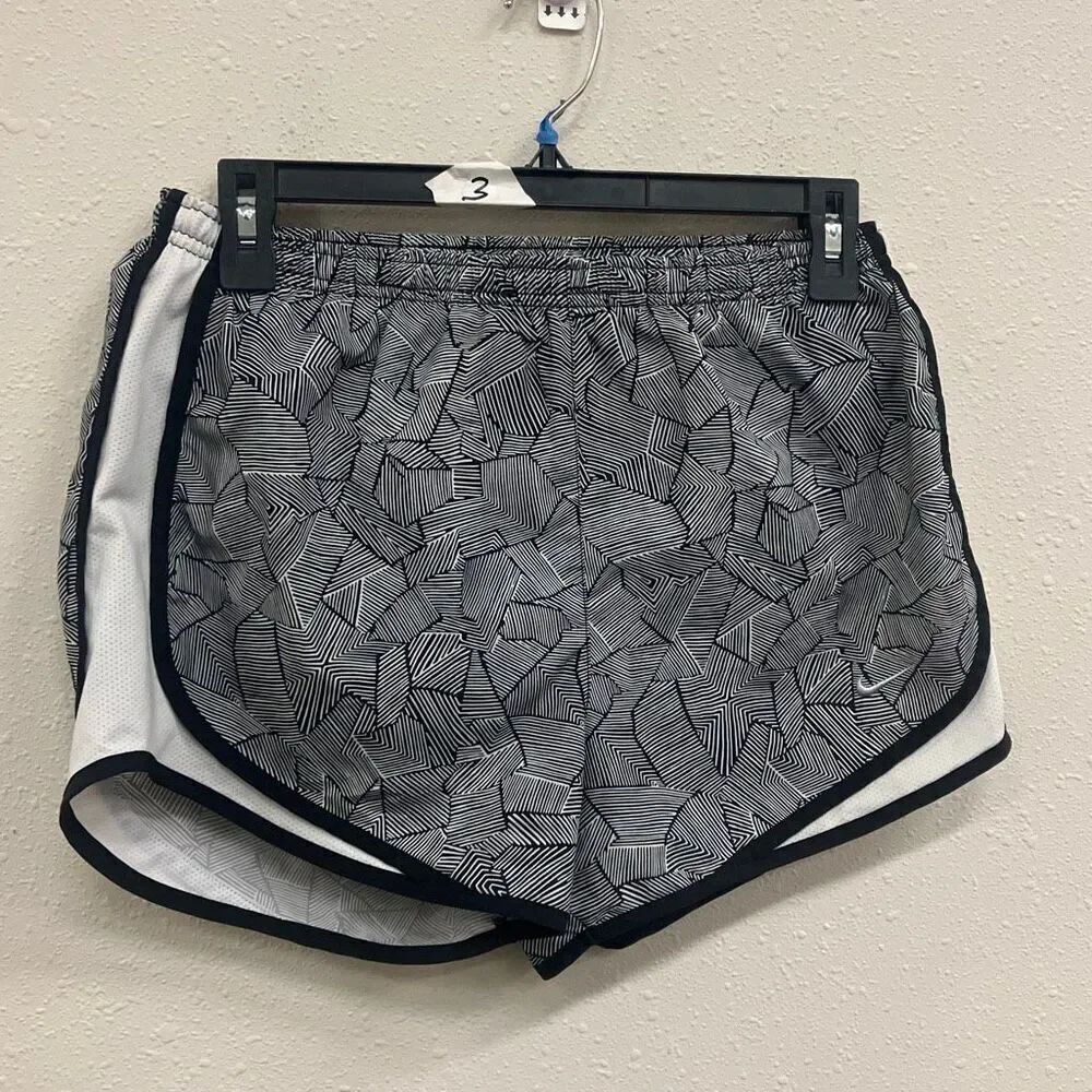 Nike running shorts geometric pattern embroidered swoosh size small #751